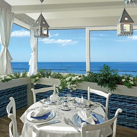 Hotel Maremonti Gabicce Mare Restoran fotoğraf