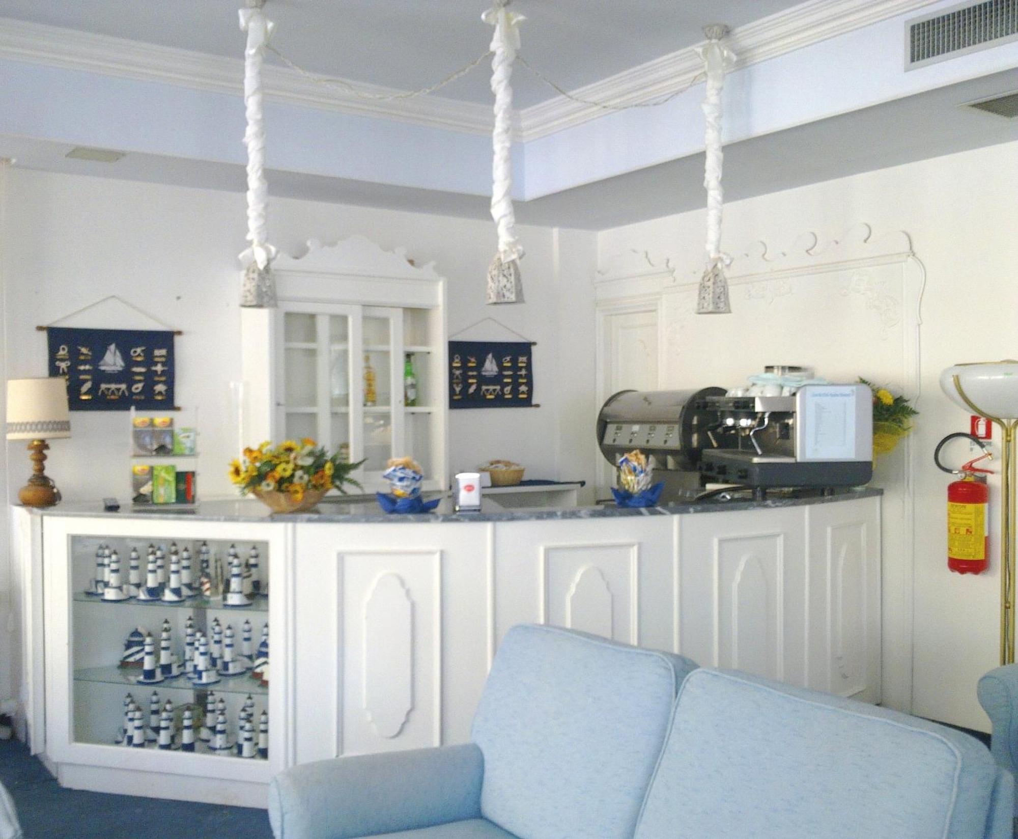 Hotel Maremonti Gabicce Mare Restoran fotoğraf
