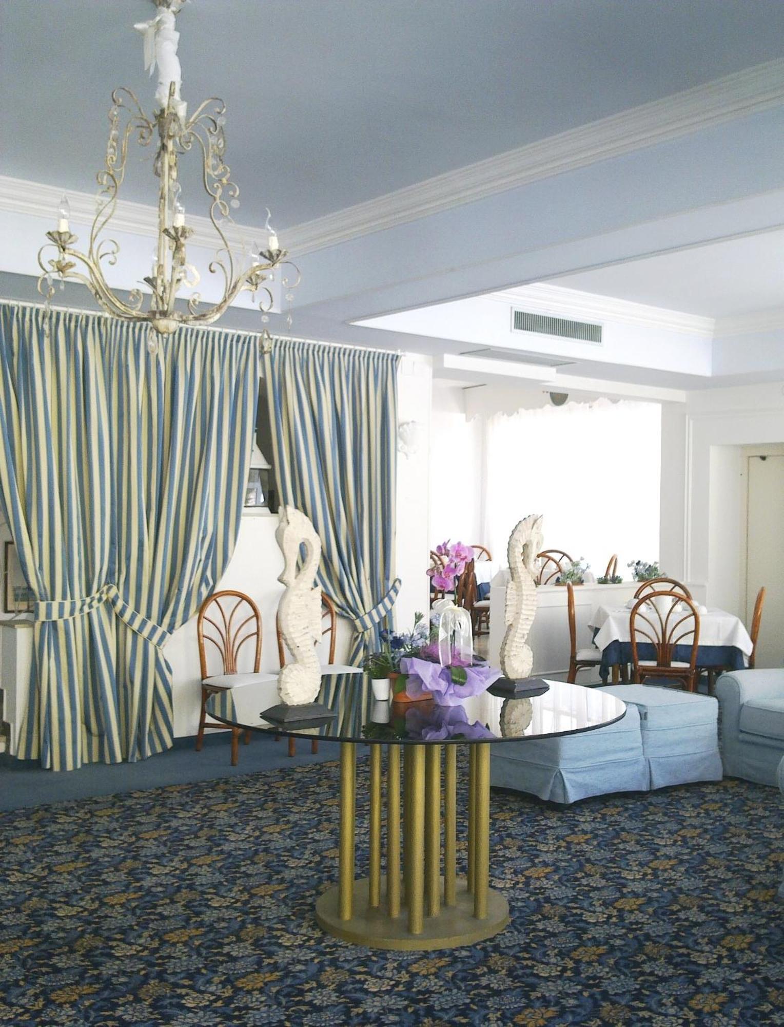 Hotel Maremonti Gabicce Mare İç mekan fotoğraf