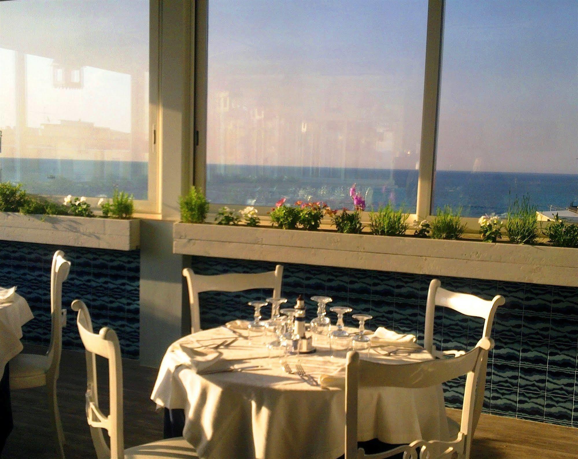 Hotel Maremonti Gabicce Mare Dış mekan fotoğraf